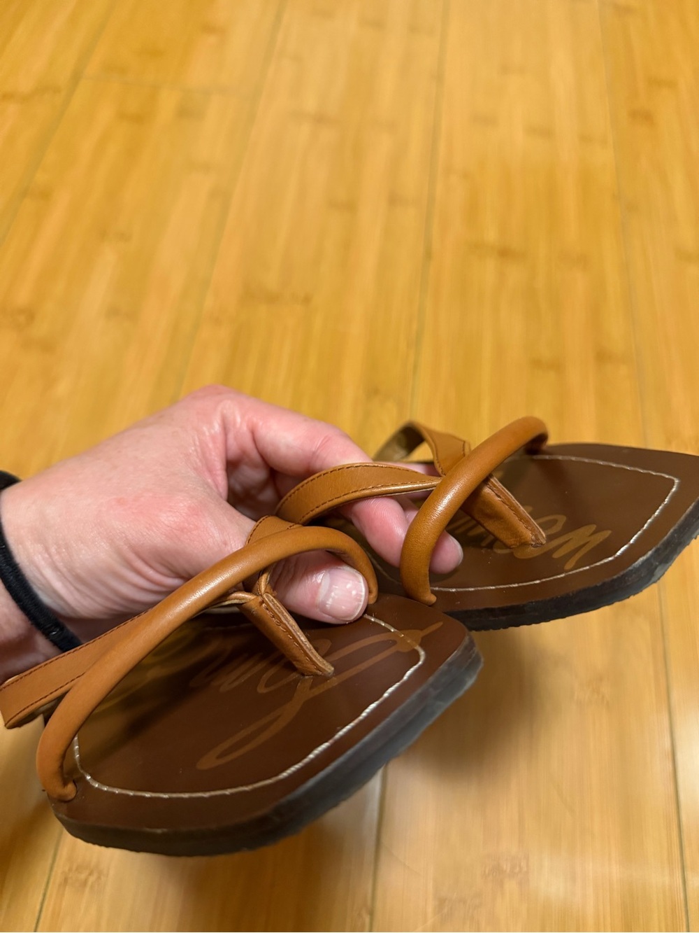 Sam Edelman Women's Brown Leather Flip Flop Sandals - Picture 4 of 5
